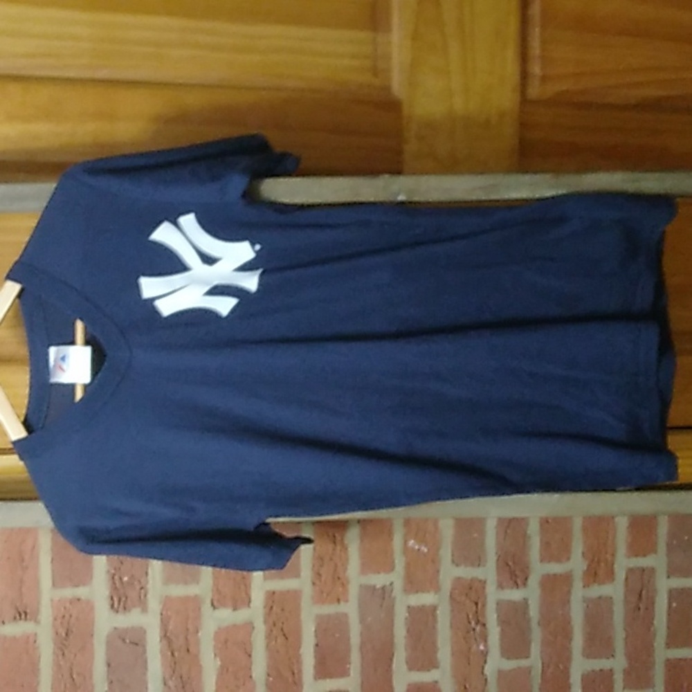 Men's Majestic MLB New York Yankess Baseball Henley Jersey